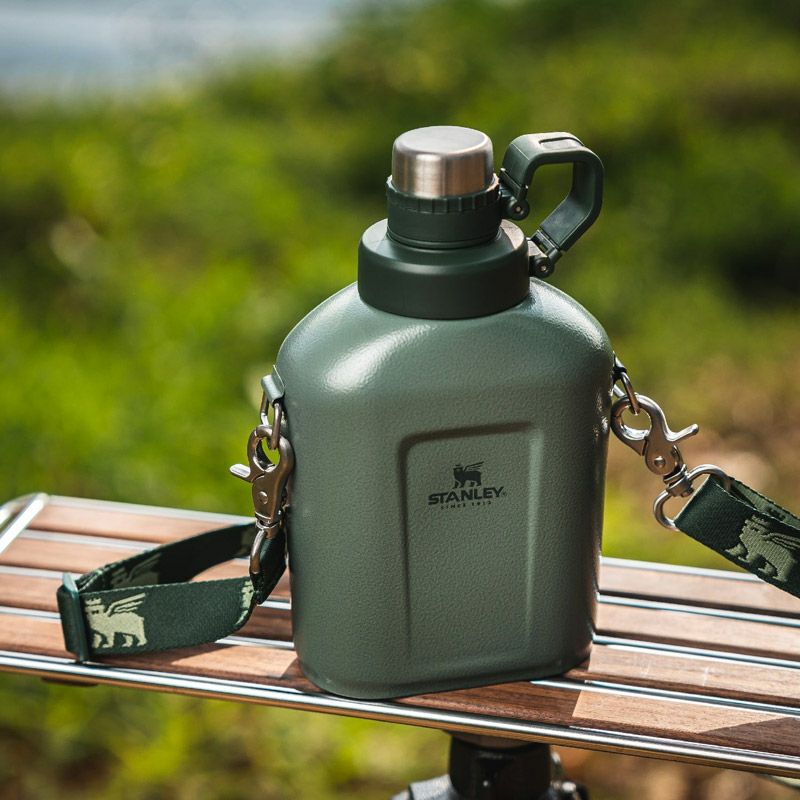 STANLEY（スタンレー）の「【STANLEY】スタンレー レガシー真空ボトル 1L（水筒）」 - WEAR スタンレー(STANLEY) レガシー真空ボトル グリーン 1L